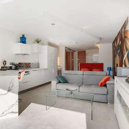 Pleasure Heliopolis Terrace- 3 Min From The * Agde
