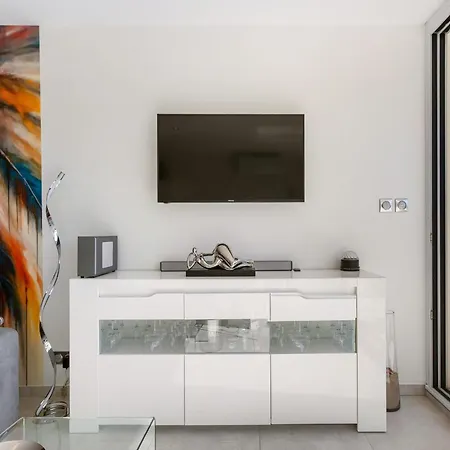 Pleasure Heliopolis Terrace- 3 Min From The Feriehus *