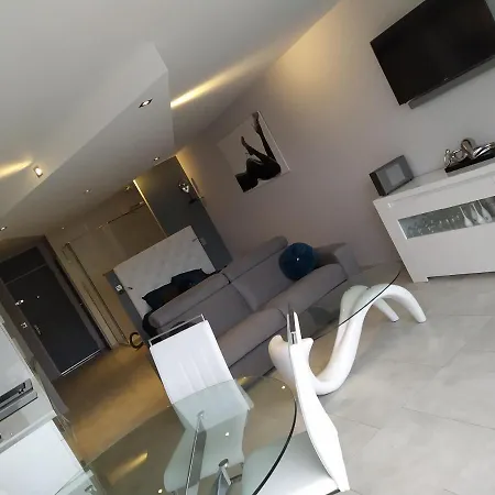 Pleasure Heliopolis Terrace- 3 Min From The * Agde