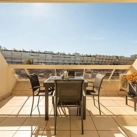 Pleasure Heliopolis Terrace- 3 Min From The Agde