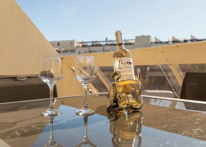 度假居 Pleasure Heliopolis Terrace- 3 Min From The *